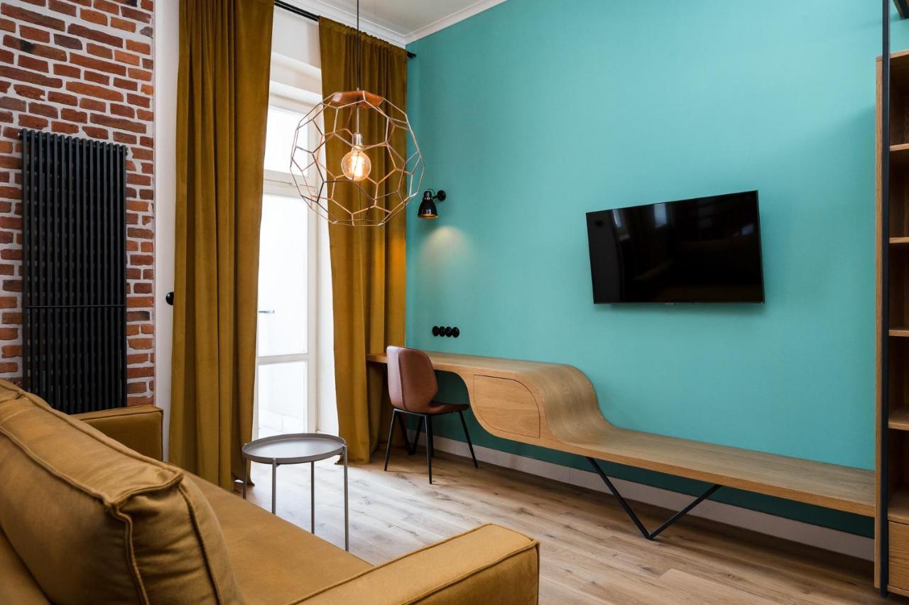 Goldfinger 3-Bed Unique Apartment In The Heart Of Podgorze Krakow Dış mekan fotoğraf