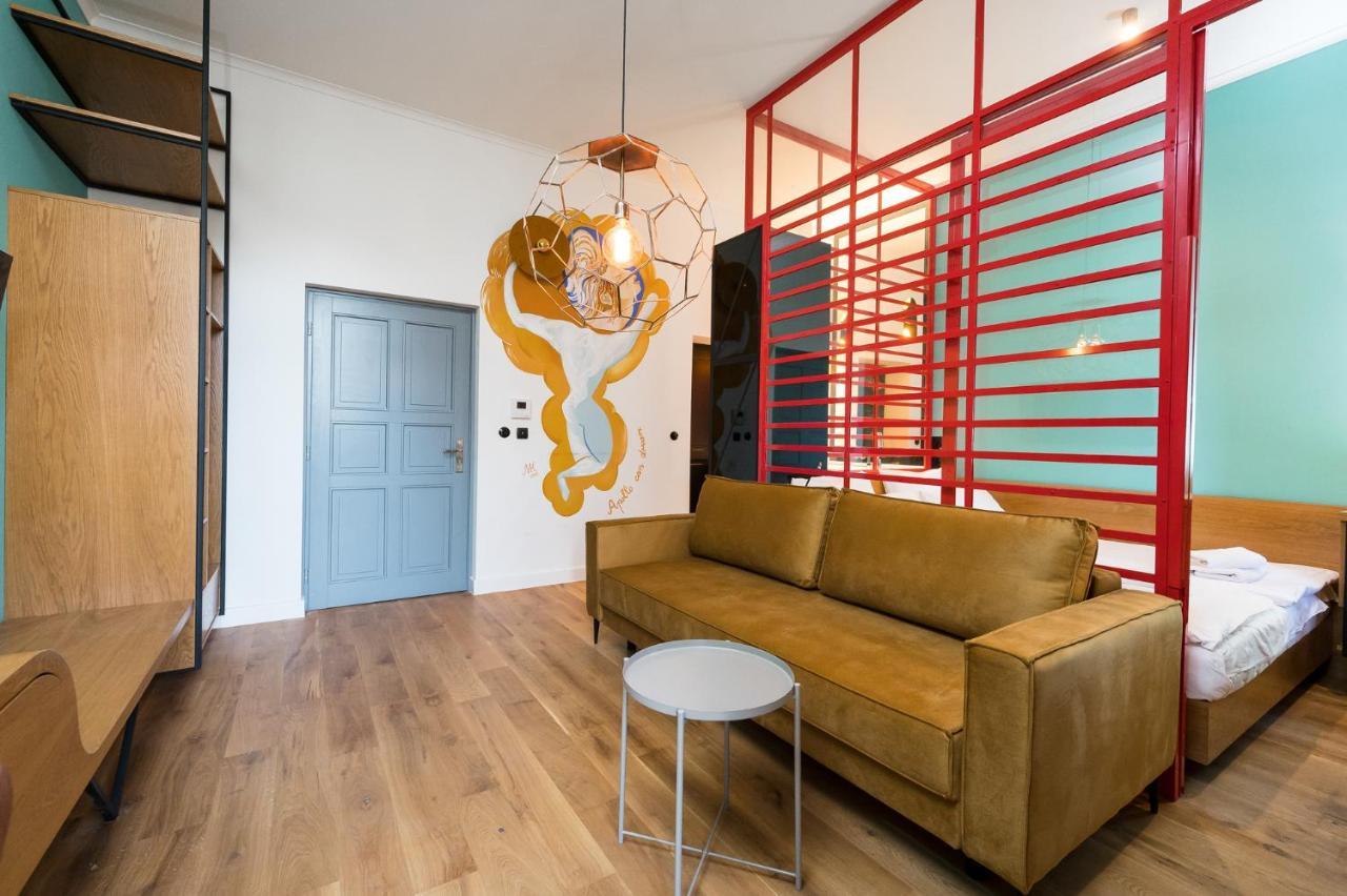 Goldfinger 3-Bed Unique Apartment In The Heart Of Podgorze Krakow Dış mekan fotoğraf