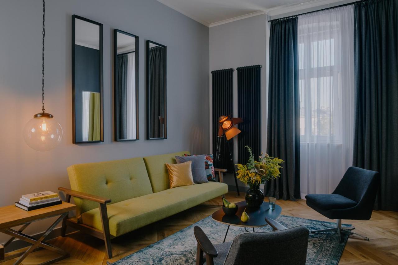 Goldfinger 3-Bed Unique Apartment In The Heart Of Podgorze Krakow Dış mekan fotoğraf