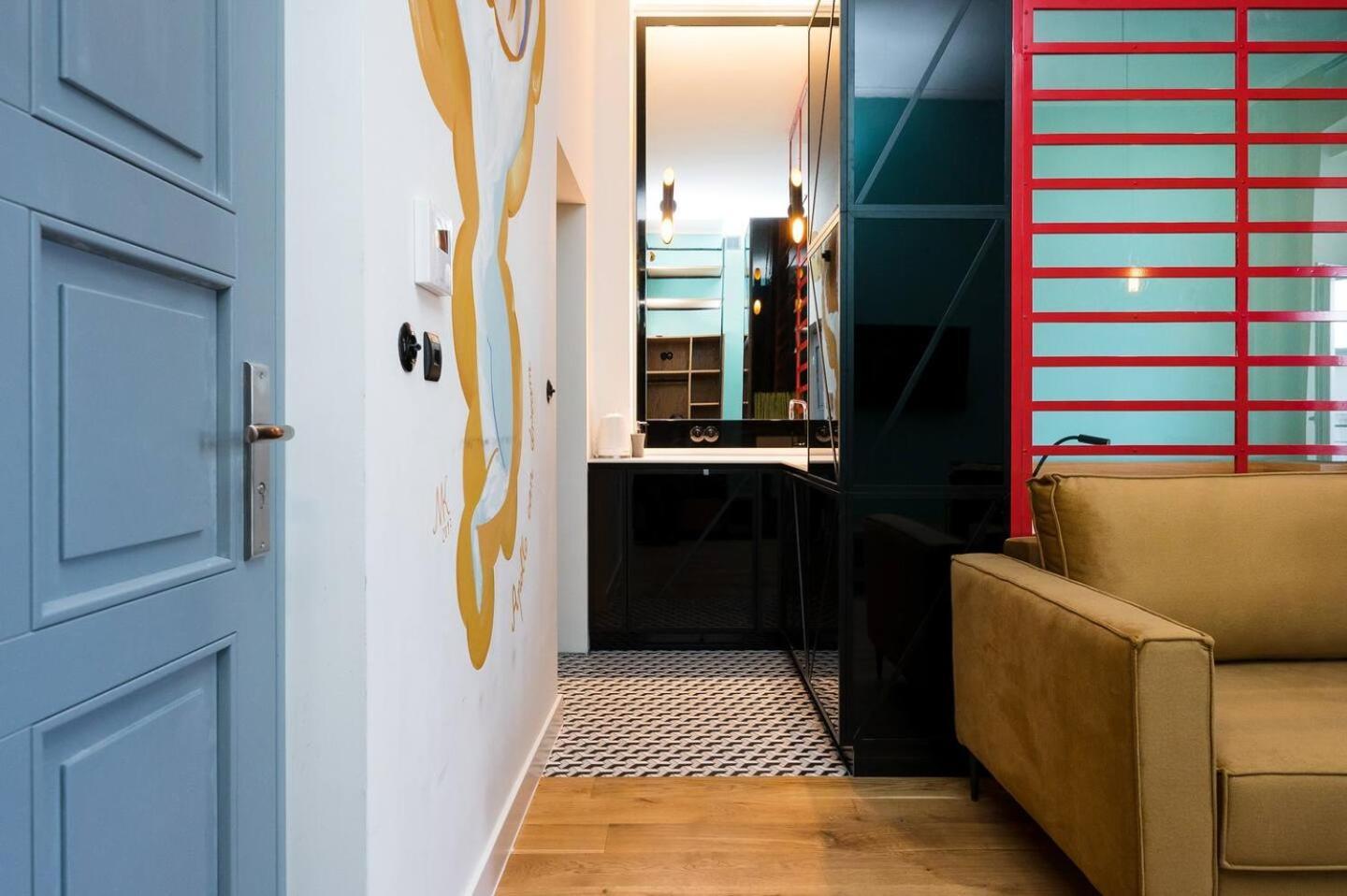 Goldfinger 3-Bed Unique Apartment In The Heart Of Podgorze Krakow Dış mekan fotoğraf