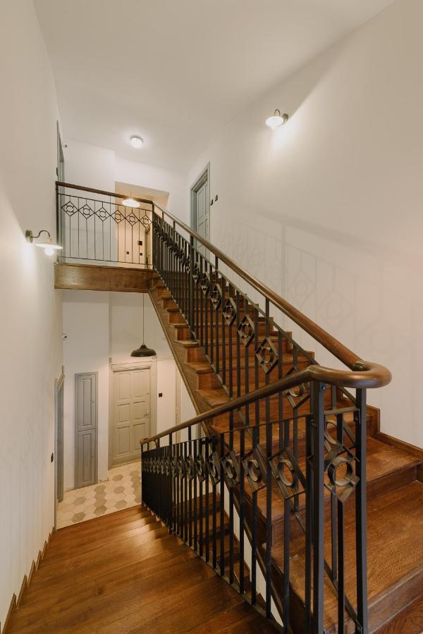 Goldfinger 3-Bed Unique Apartment In The Heart Of Podgorze Krakow Dış mekan fotoğraf
