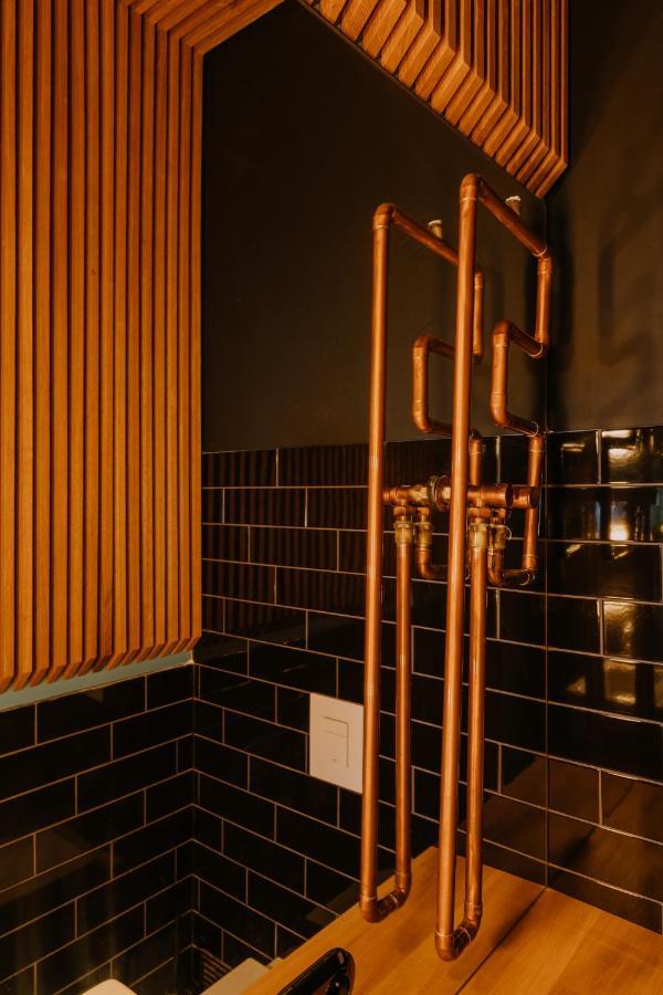 Goldfinger 3-Bed Unique Apartment In The Heart Of Podgorze Krakow Dış mekan fotoğraf